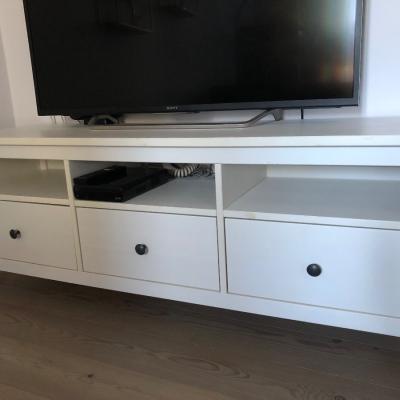 Fernsehunterschrank - thumb