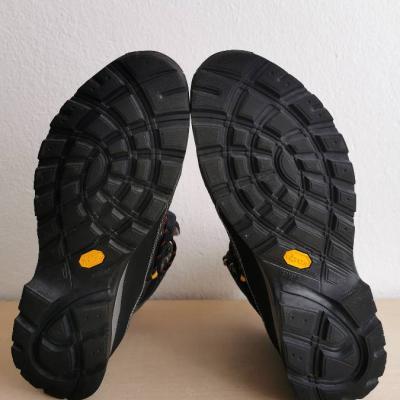 Bergschuhe - thumb