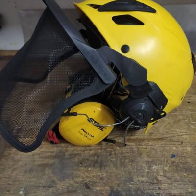 Verkaufe Helm - thumb