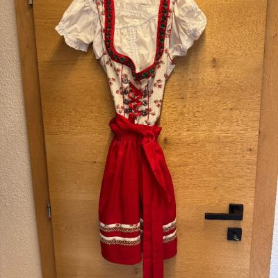 Dirndl für Jugendliche - thumb