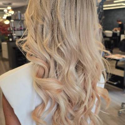Friseur/in gesucht - thumb