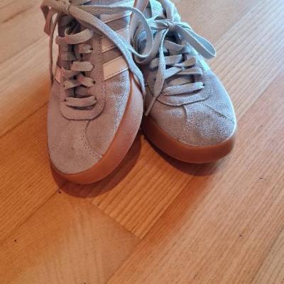Addidas Schuhe - thumb