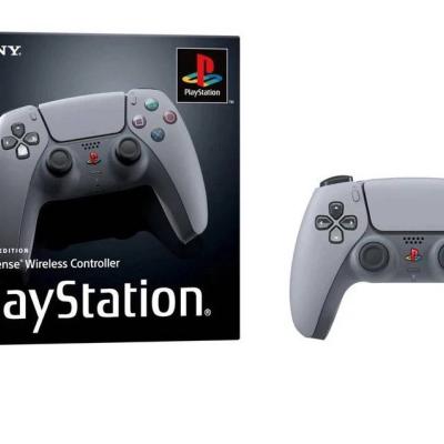 Playstation 5 30th anniversary controller - thumb