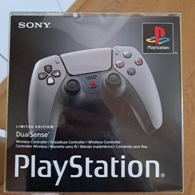 Playstation 5 30th anniversary controller - thumb