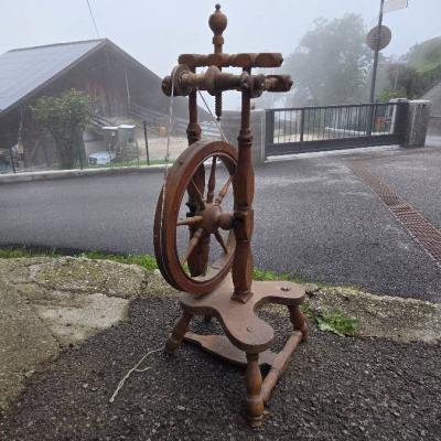 Antikes Spinnrad - thumb