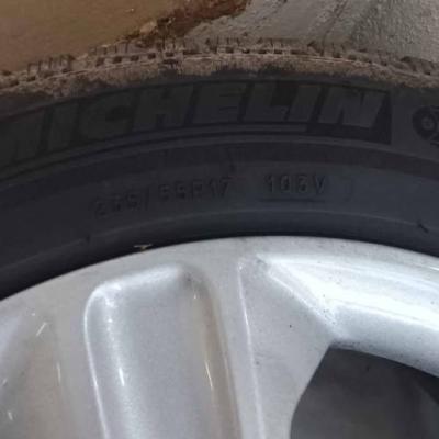 Aluminium Felgen für Ford Kuga 17 Zoll um 250 € - thumb