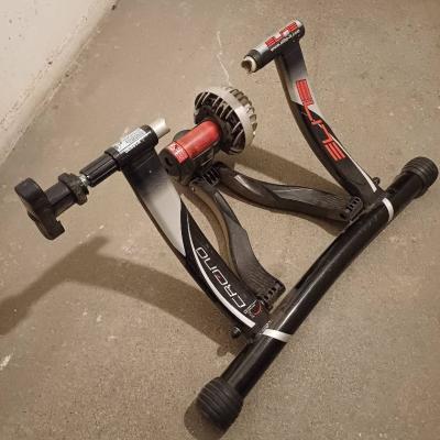 Rollentrainer Fahrrad zum Trockentraining - thumb