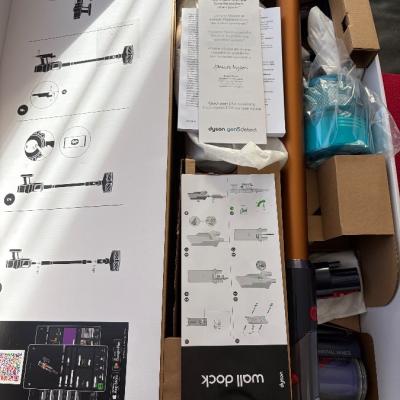 Dyson 5 Detect 1 Monat alt zu verkaufen - thumb