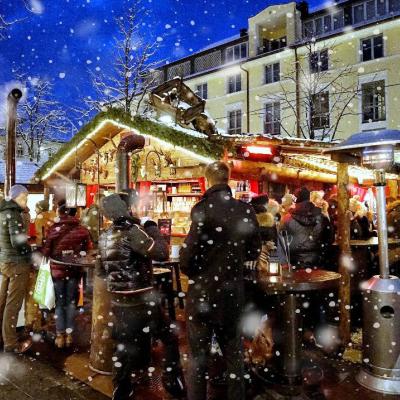 Stand am Weihnachtsmarkt sucht Mitarbeiter*innen - thumb