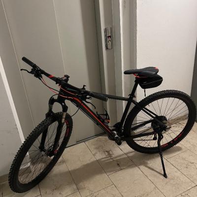 2 neuwertige Cube Fahrräder LTD Pro - thumb