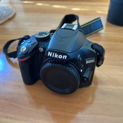 Digitalkamera Nikon D3200 mit Objektiven - thumb