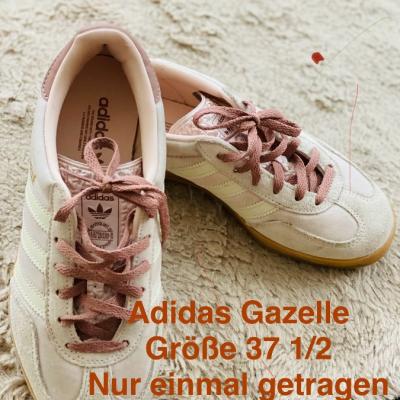 Adidas Schuhe - thumb