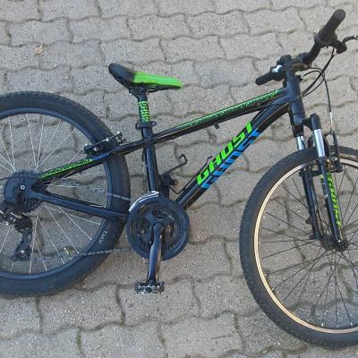 gut erhaltenes Laufband und Kinderfahrrad zu verkaufen - thumb