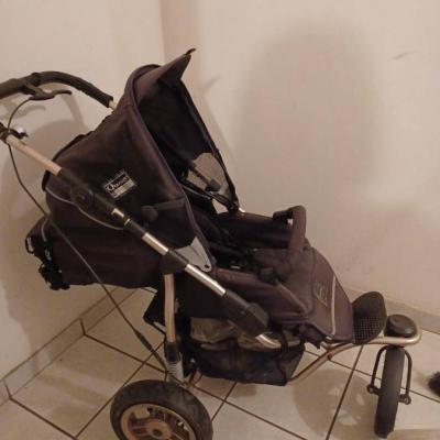 Verkaufe im Auftrag neuen Kinderwagen / Vendo per conto terzi passeggi - thumb