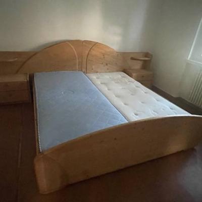 Bett mit Kasten - thumb