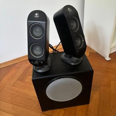 Standboxen von Logitech - thumb