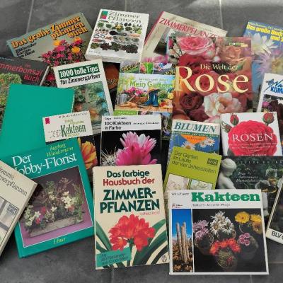 Große Buchsammlung über Blumen, Kräuter, Garten, Floristik - thumb