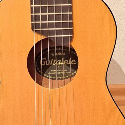 Yamaha Guitalele - thumb