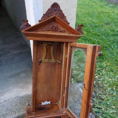 Leere schöneWanduhr,viell zum 🔑 aufhängen - thumb