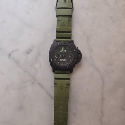 Panerai Uhr 47mm Marina Militare submersible carbotech - thumb