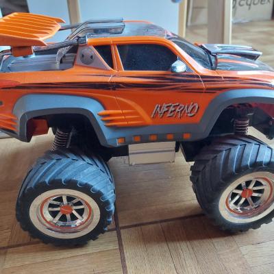 Ferngesteuertes Auto Carrera RC Inferno - thumb