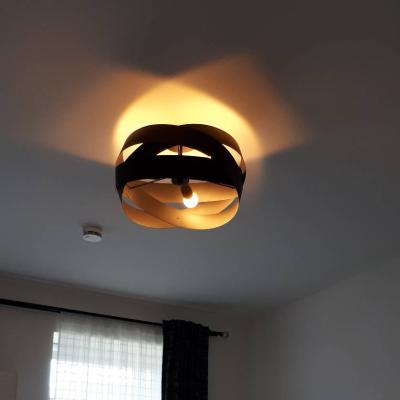 Verkaufe moderne, schwarze Lampe inkl. Leuchtmittel - thumb
