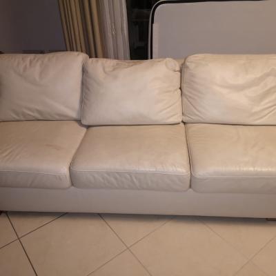 Couch in Leder - thumb