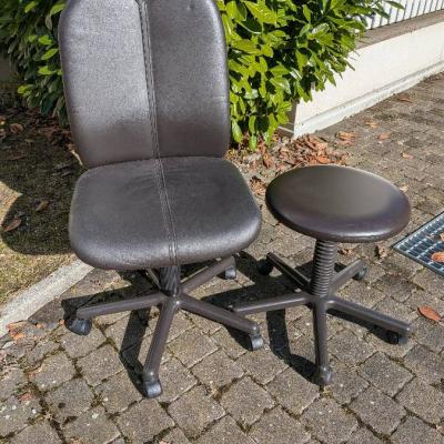 Bürostuhl & runder Bürohocker – guter Zustand – gratis abzuholen - thumb