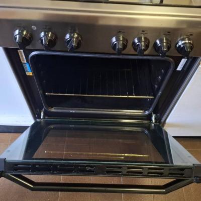 Indesit Standherd mit Backofen - Cucina Indesit con forno - thumb