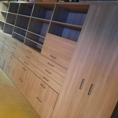 Büro-/Geschäftsmöbel - thumb