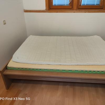 Bettgestell + Matratze 140x200 - thumb