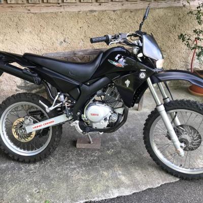 YAMAHA XT 125 R - thumb