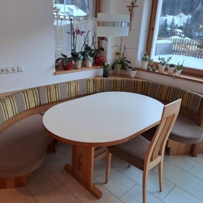 Eckbank mit Tisch - thumb