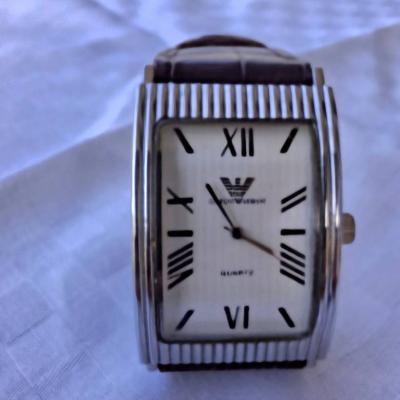 Herrenarmbanduhr - thumb