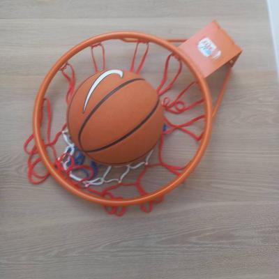Basketkorb mit Ball - thumb