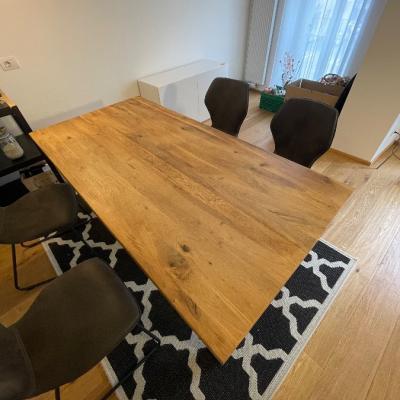 Esstisch + 4 Stühle abzugeben - thumb