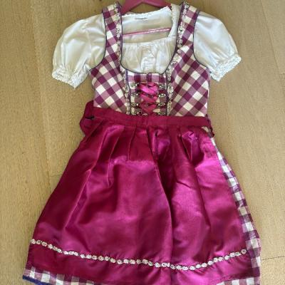 Wunderschönes kurzes Dirndl - thumb