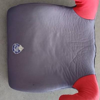 Autositz-Erhöhung zu verschenken - thumb