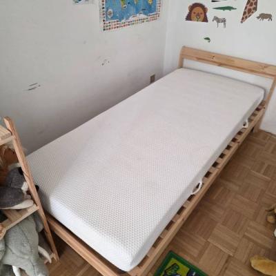 Einzelbett aus Massivholz - thumb