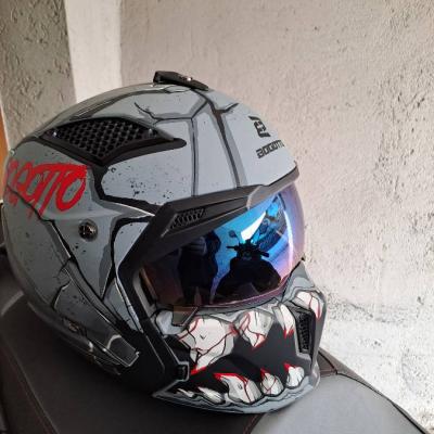 Motorradhelm - thumb