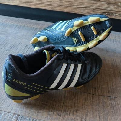 Fußballschuhe Gr. 8,5 - thumb