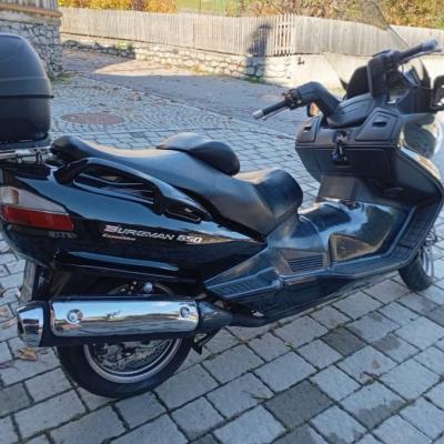 Scooter SUZUCKI 650 exekutive - thumb