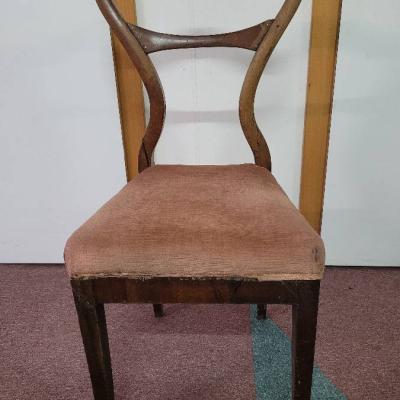 Alte Bilder, Stühle , Komodenschrank - thumb