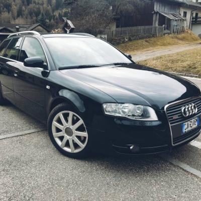 AUDI A4  S-Line - thumb