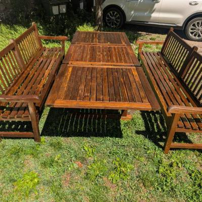Gartenmöbel Tisch und Bank - thumb