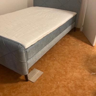 neuwertiges Boxspring Bett 140x200cm         500,-€ - thumb