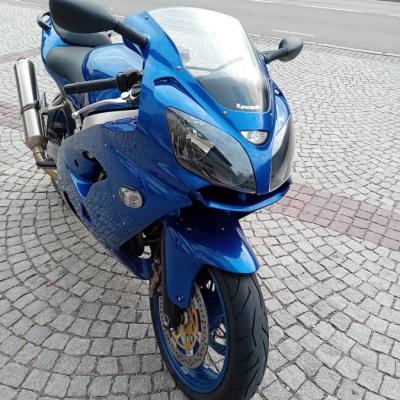 Kawasaki zx9r - thumb
