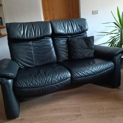 Schwarze Echtledercouch 2-Sitzer - thumb