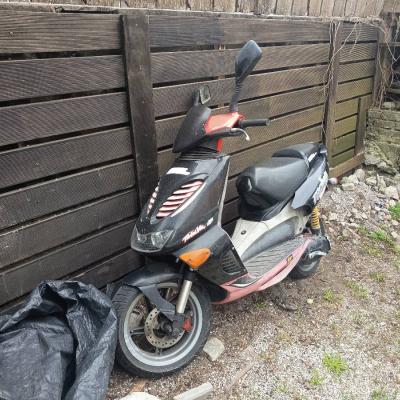 Scooter Aprilia RS - thumb