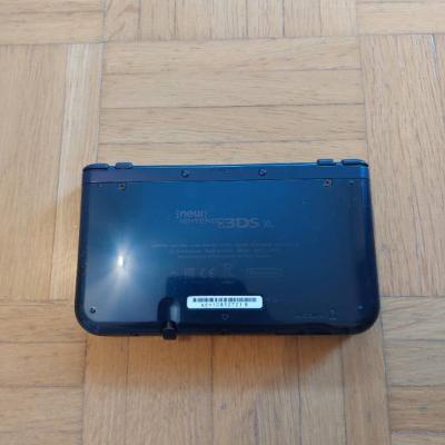 Nintendo 3DS XL - thumb